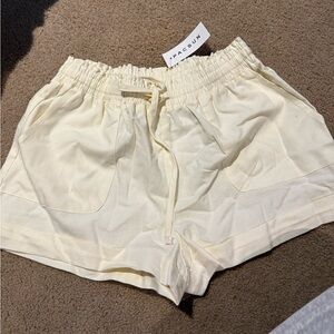 PacSun Cream Women's Shorts